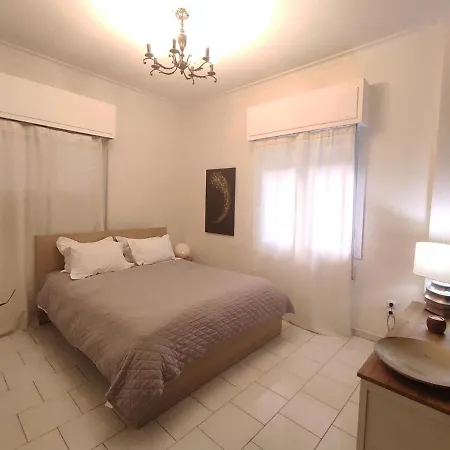 Lavish Apartment *